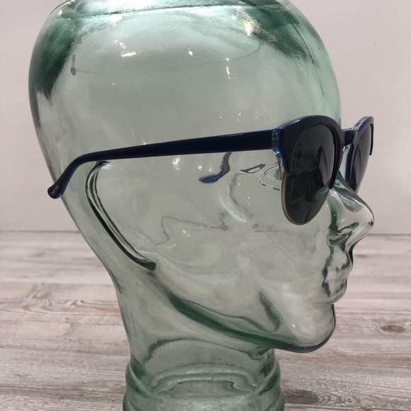 Kensie Round About Sunglasses Blue NWOT - Picture 3 of 6